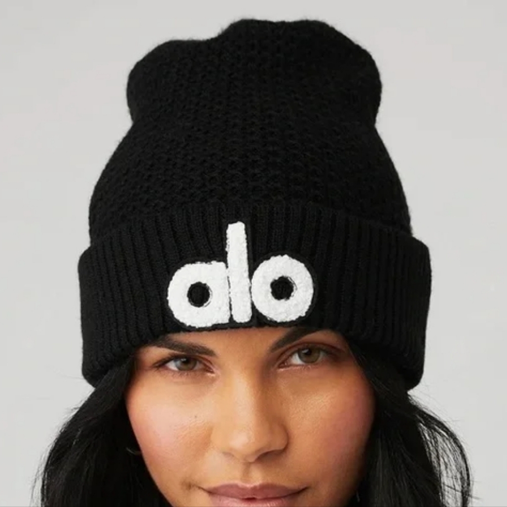 ALO Yoga Black Knit Beanie